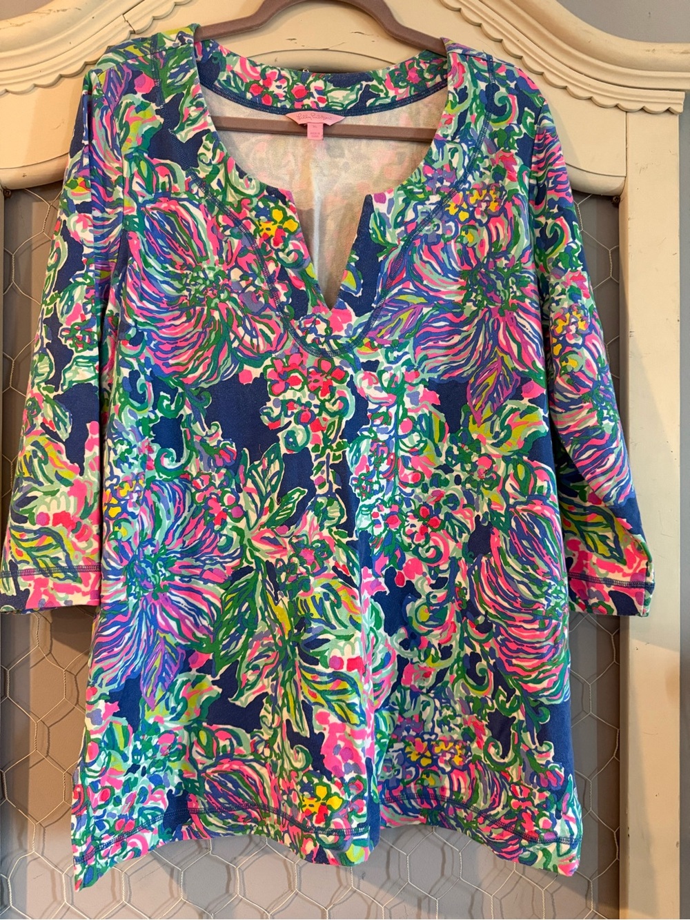Lilly Pulitzer Navy Multicolor Floral V-Neck Top